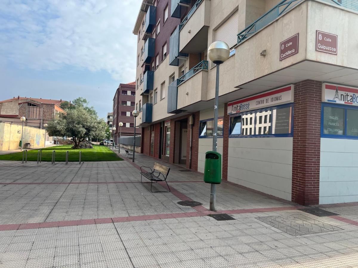 Pool And Confort 3 Habitaciones Y Garaje By Apartamentos Logroño Eksteriør billede