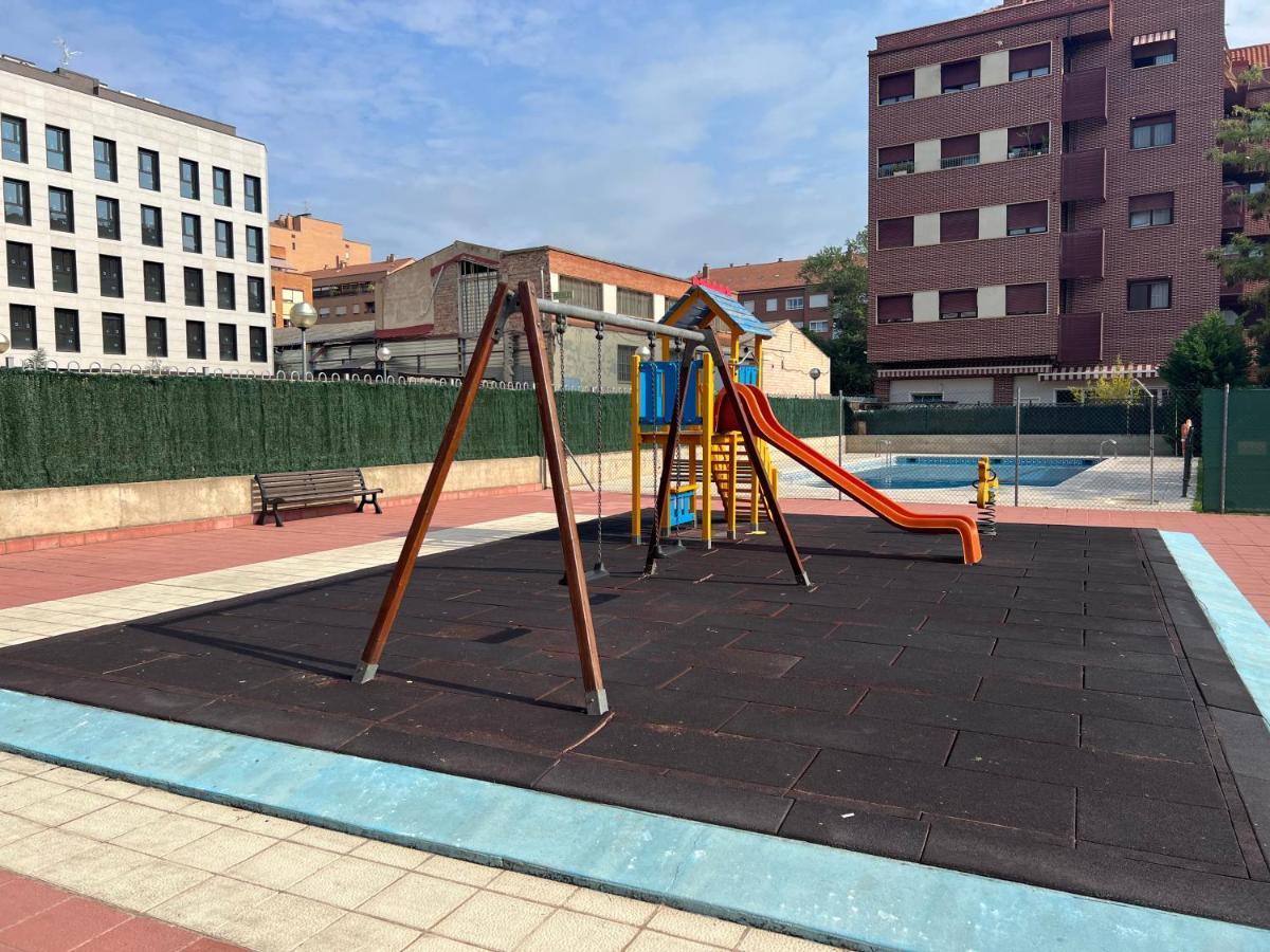 Pool And Confort 3 Habitaciones Y Garaje By Apartamentos Logroño Eksteriør billede
